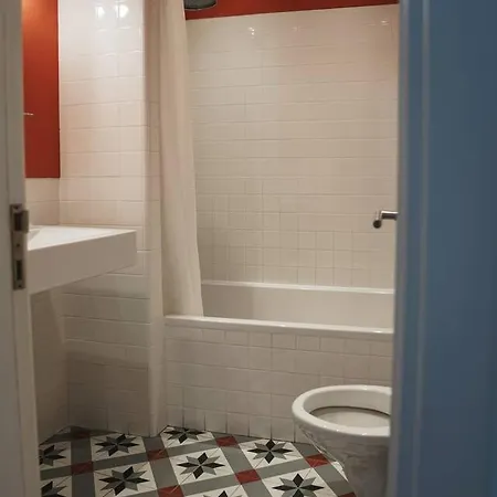 Breathtaking Beachfront House البوفيرا