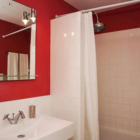 Breathtaking Beachfront House بيت للعطل *