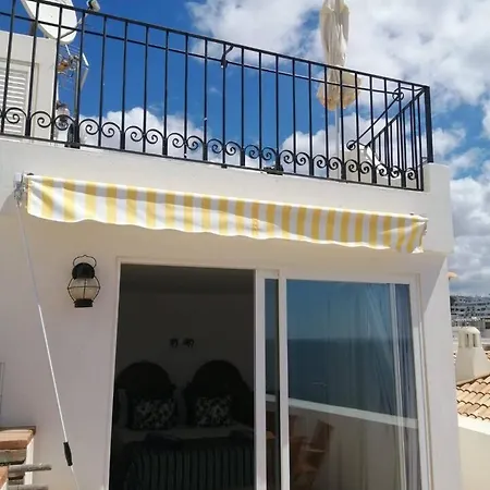 Breathtaking Beachfront House *