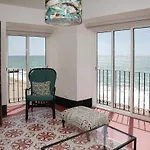 Сasa de vacaciones Breathtaking Beachfront House Albufeira
