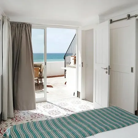 Сasa de vacaciones Breathtaking Beachfront House *